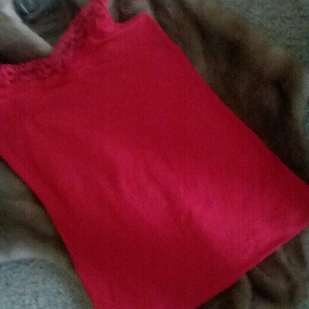 DONATED No Boundaries red chemis.